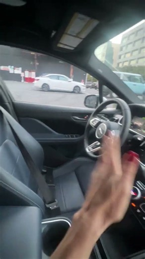 Nobody’s Driving! 😳 My First Waymo Ride in San Francisco #driverlesscar #waymo #futuretech
