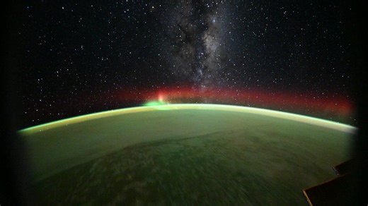Did you know that the Milky Way is even milkier when viewed from the Southern Hemisphere? This is because from the southern side of our planet, we get a clearer, more direct view of the dense galactic core. Here’s a look at the Milky Way starting over the Southern Ocean (between Australia and Antarctica) from our @SpaceX Dragon window, complete with some aurora (Southern Lights) and fleeting Starlink satellites. Enjoy the view!