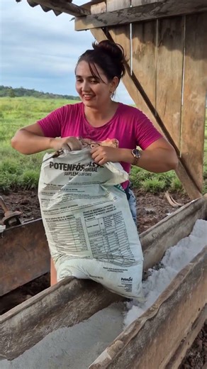 Feeding Animals on the Farm 🐄 | Daily Farm Life Routine #villagelife #farming #rurallife