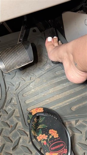 Barefoot Driving 👀