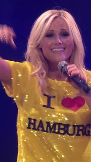 Helene Fischer singt ihre großen #helenefischer​ #schlager​ #musik​ #live​ #AtemlosdurchdieNacht​