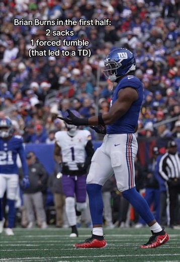 Spida had quite the first half 😮‍💨 #giants #brianburns #nfl #football