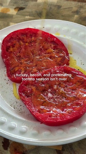 How to make the ultimate heirloom tomato sandwich #heirloomtomatosandwich #tutorial #shorts