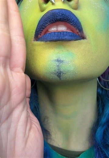 🛸👽🤗 #alienmakeup #aliengirl #alien #fyp #popmuzik | alien makeup