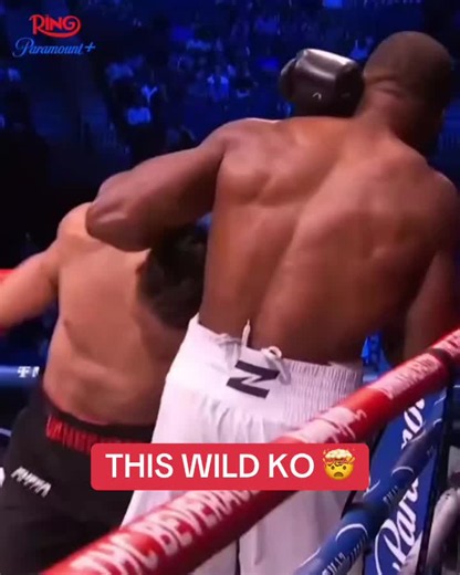 CRAZY KO 🤯 Da'Mazion Vanhouter knocks out Raphael Akpejiori in round one, just seconds after appearing to suffer a possible injury ‼️ #GarciaBenn | Live NOW on @ParamountPlus and @DAZNBoxing 🥊 #Knockout