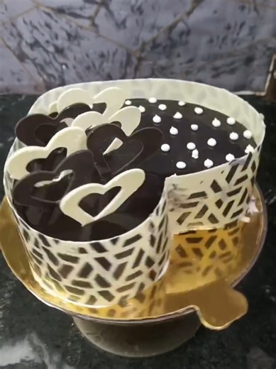 Unique Heart-Shaped Chocolate Cake Tutorial