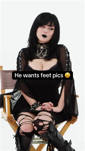 Is that why Drake likes her? 🤣 | drake