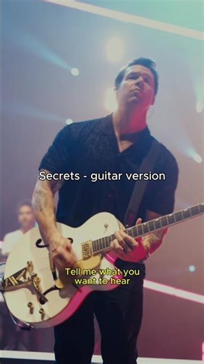 Who wants a "Secrets" guitar tutorial from Zach? #onerepublic #livemusic #concert #guitar