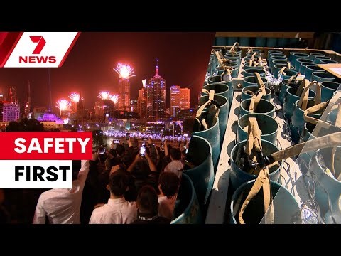 Heavily armed police called into Melbourne’s CBD for New Year’s Eve celebrations | 7NEWS