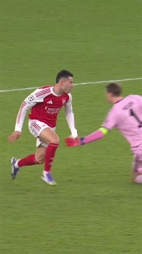 MANUEL NEUER COULDN’T STOP GABRIEL MARTINELLI