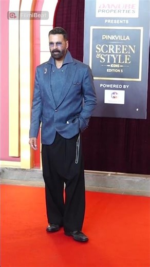 Style Icons Awards: Akshay Kumar Dazzle on Red Carpet