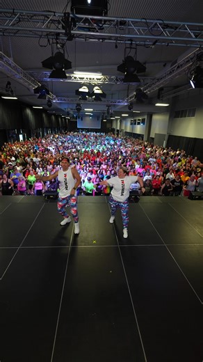 4, 3, 2, 1… and shake that booty Australia! 🍑🔥 🎶: “Yo Contento”, playing at a Zumba class near you ✨ 📸: @zjtamz @jarrodtuckerfitcoach | Zumba Fitness
