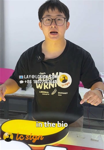 Guess how much it’s worth!?😍🤩💡 #lightbox #ledlightboxes #businessigns #businesstipsforyou #businessproposal #smallsbusiness #slimlightbox #factory #factorylife #lcsign #fyp #foryou #funny #us #led #mobilephone #storesigns #lol#us #usa #led #ledlights #happy #lcsign