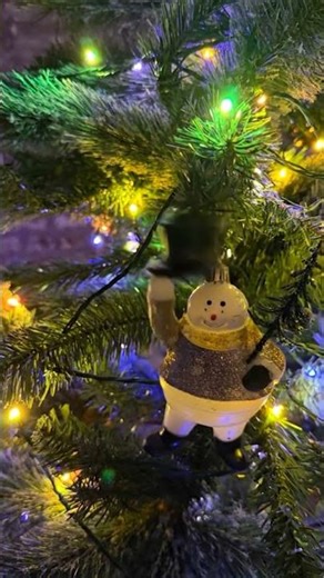 once the lights go off, the magic comes on with Photo to video