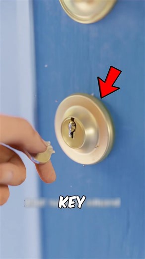 Key Snapped in the Lock? Try THIS Trick 😳🔑