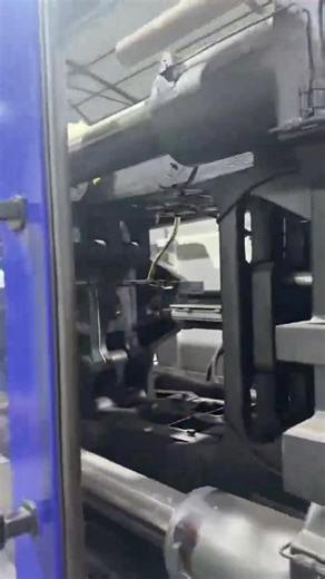 Injection Blow Molding Machine Maintenance Tips