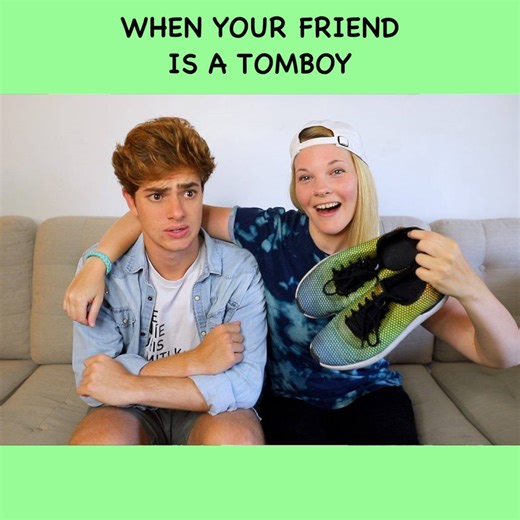 They hate wearing make up 😂😂 | Smile Squad Comedy