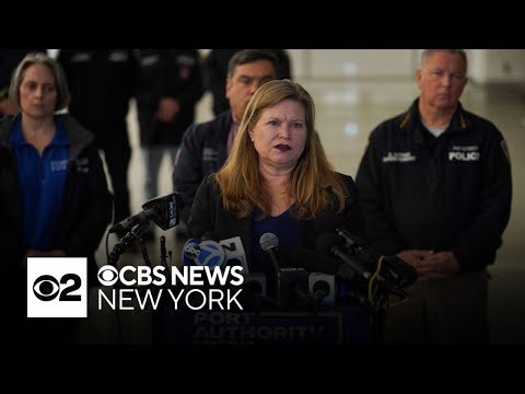 New York official gives details on deadly plane crash at LaGuardia Airport | Full press conference