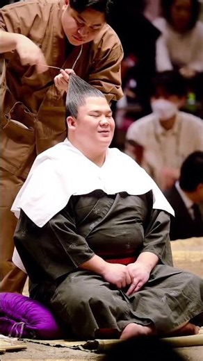 Why Do Sumo Wrestlers Have This Hair Style?