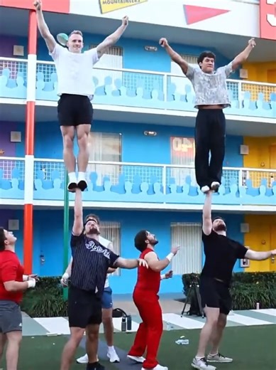 Funny Cheerleading Stunt Fails Compilation