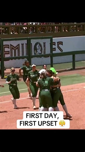 Stetson takes down No. 9 national seed FSU in Tally ‼️