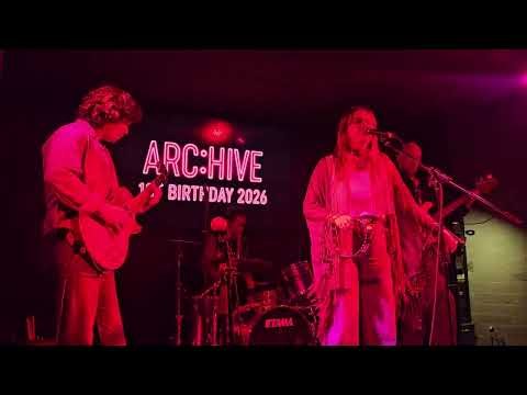 Naomi Campbell Band live 18/10/26, ARC:HIVE Liverpool. Vid by peter kevan.