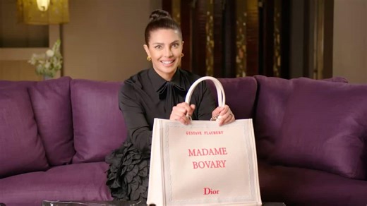 Priyanka Chopra's tote bag has Hanuman Chalisa, nazar battu and epi pens, actress reveals she has Asthama- Moneycontrol.com
