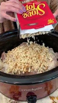save time with this yummy all in one Thanksgiving crockpot dinner #easycooking #thanksgivingrecipes