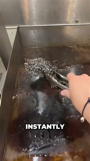 Professional grill cleaning that looks impossible 🥹