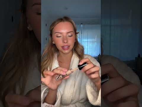 Recreating Victorias Secret makeup from the early 2000s #Shorts #courtneyyantalek