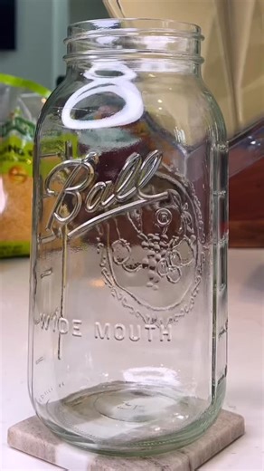 🫘🥚 The Mung Bean Egg (100% Plant-Based, 100% Versatile) Yes — this egg is made from mung beans. And once you try it, there’s genuinely no going back. If you think eggs are hard to give up… this changes everything. 💛 This golden, plant-powered batter made from split mung beans does it ALL: 🇫🇷 Fluffy French omelettes 🇪🇸 Tortilla de Patatas 🍰 Tiramisu 🍩 Doughnuts 🇸🇪🥞 Swedish pancakes Every single recipe is already on my page 🤭 Why this mung bean egg works so well: 🌱 Just 6 simple, who