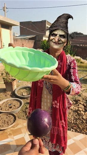 Amrita yellow lollipop🤣🤣🤣