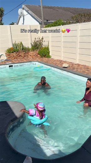 From our lesson to hers 😂 @Splashing Tails Swimschool 💖 | Swimming Lessons