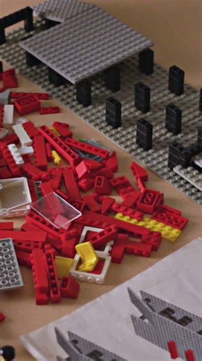 Vintage LEGO® Speed Build: 1983 Trains Set 7824 "Railway Station"