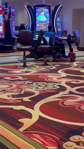 Multi-tasking at it’s finest 🤌⁠⁠🎥: ViralHog