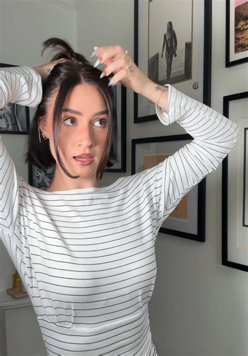 quick and easy hair tutorial for my short hair girlies 💖 #shorthairstyles #hairtutorial #bob #shorthaircut #hairtok