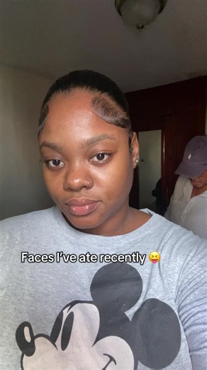 I was definitely hungry!! #makeupartistinportmore #niquesfaces