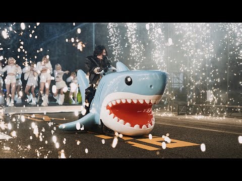 米津玄師 – IRIS OUT「第76回NHK紅白歌合戦」 Kenshi Yonezu – IRIS OUT (76th NHK Kouhaku Performance)