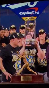 WORLD SERIES CHAMPS 🏆 Milwaukee Brewers 2026 TEAM incredible FRIENDSHIPS & Wisconsin FANS