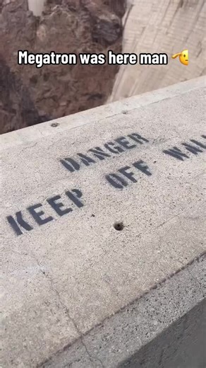 Bro found Megatrons base 😦 @Project Big Screen (🎥:@Juice🥤) | hoover