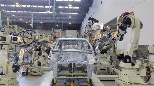 愛知県にある『トヨタ産業技術記念館』。自動織機や自動車製造など、世界的に有名なトヨタが歩んできた歴史を、本物の機械の動態展示を通して体感できる素晴らしい博物館。館内がめちゃくちゃ広く展示のボリュームもすごいので、2日かけて見学しました🚗