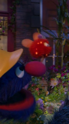 Sesame Street on Instagram: "We hope the Zeeplings are celebrating #NationalSpaghettiDay with an even BIGGER bowl of spaghetti! 🍝 📺 on @Netflix and @PBSKIDS!"