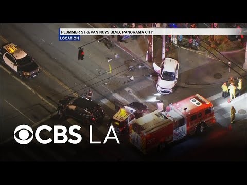 2 pedestrians injured after car crash in Panorama City