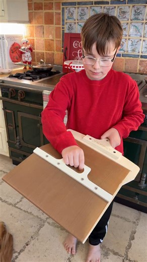 WHAT!? It’s like a magic trick! Our son James found the coolest pizza accessory EVER! #merrybelatedchristmas | Jeff Dunham