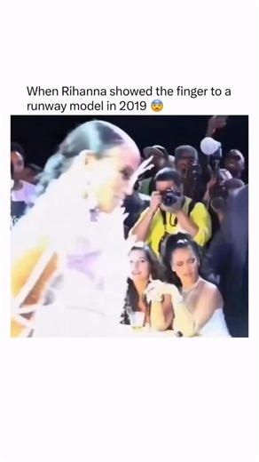 Craziest Videos Daily on Instagram: "Rihanna once went viral after being caught on camera playfully flipping off a runway model during a fashion show. The moment appeared lighthearted rather than hostile, with many interpreting it as a joke between industry insiders. It quickly spread online as a classic example of Rihanna’s unapologetic and bold personality."