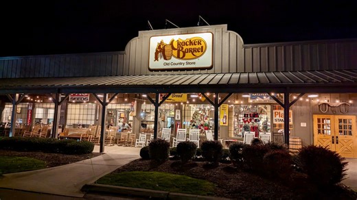 12 best old-school candies to buy at Cracker Barrel, according to customers