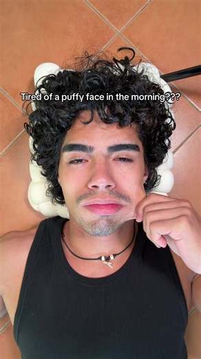 Reduce Morning Puffiness with This Simple Brush