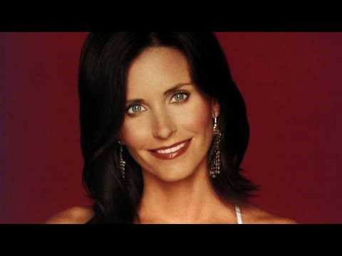13 Sexy Photos of Courteney Cox