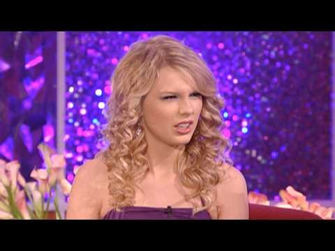 18-Year-Old Taylor Swift at Her Very First Grammys!