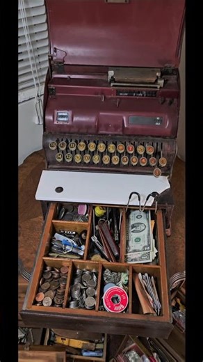 We Did NOT Expect THIS… Our Craziest Storage Unit of 2025‼️#bts #youtubeshort #jnj #storagewars